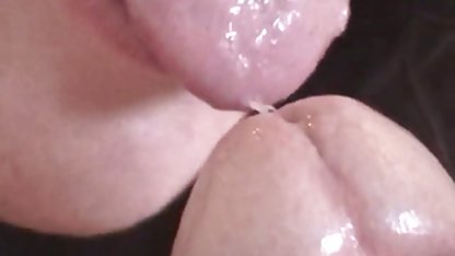 گربه او را به نفوذ به پایین سکس عربی کون بزرگ سه نفر با او بكن همسر و دخترش