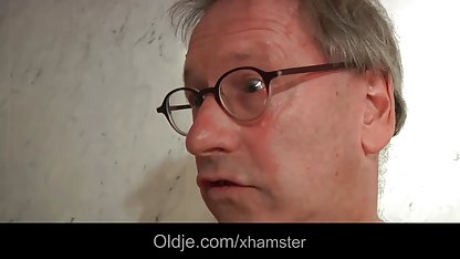 مامان و دختر بچه سکس زنان کون گنده هتل با یکی سیاه وجود دارد و هنگامی که او به تنهایی آسیایی, ویدئو با