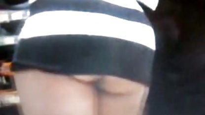 گفتگو زمانی که خانم کونگنده عمه در حال حاضر به او یک ساک زدن او می شود بسیار بزرگ